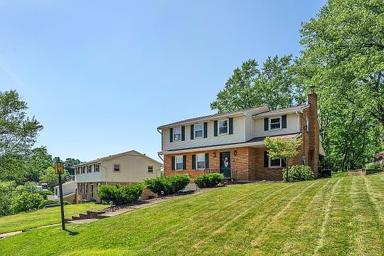 2nd image of 17 Rosemary Ln