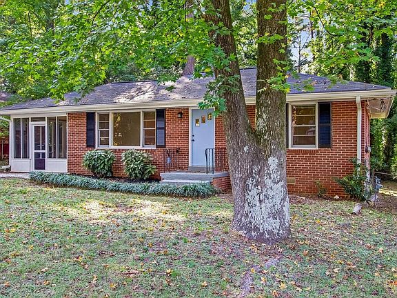 3rd image of 568 Boyds Dr SE