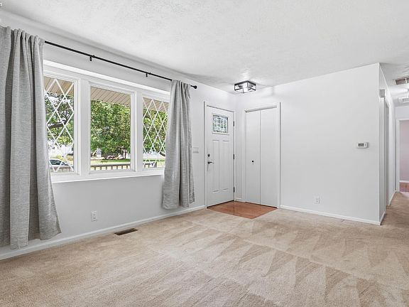 4th image of 2227 Washington Ave