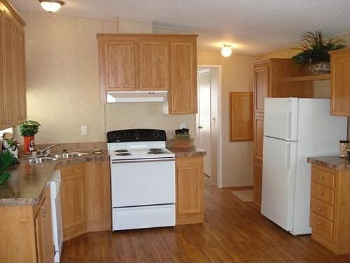 4th image of 240 2nd St E