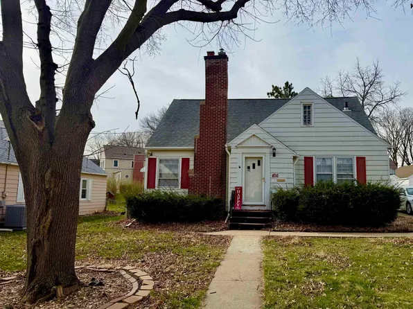 426 Cornwall Ave, Waterloo, IA 50702