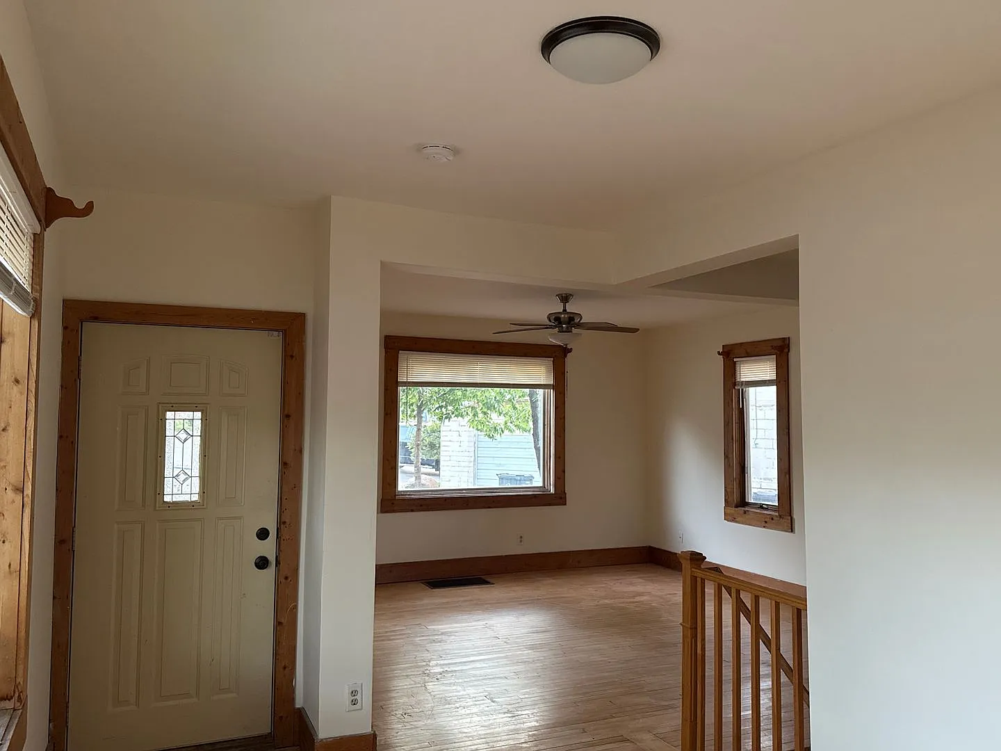 Charming 3 Bedrooms 2.5 Bath House In Saint Paul — Photo 3