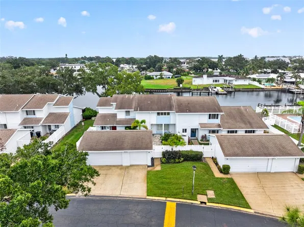 6447 Cape Hatteras Way NE APT 2, Saint Petersburg, FL 33702