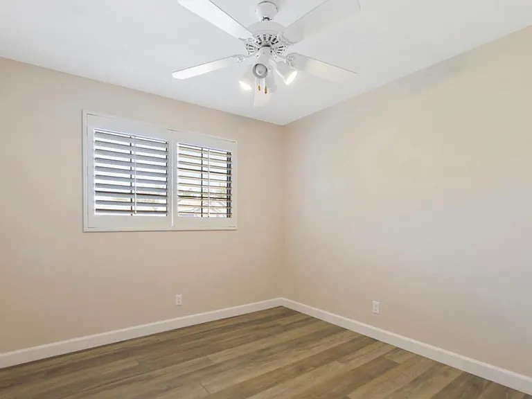 408 Oak Haven Ct — Photo 13