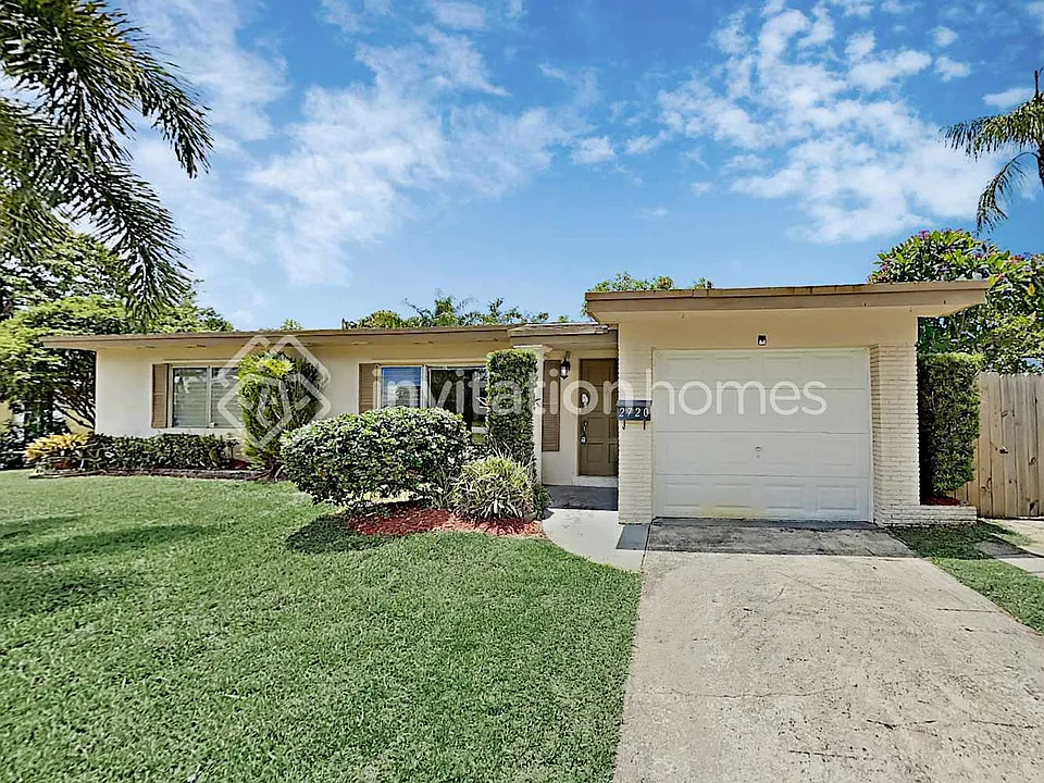 2720 SW 15th Ct