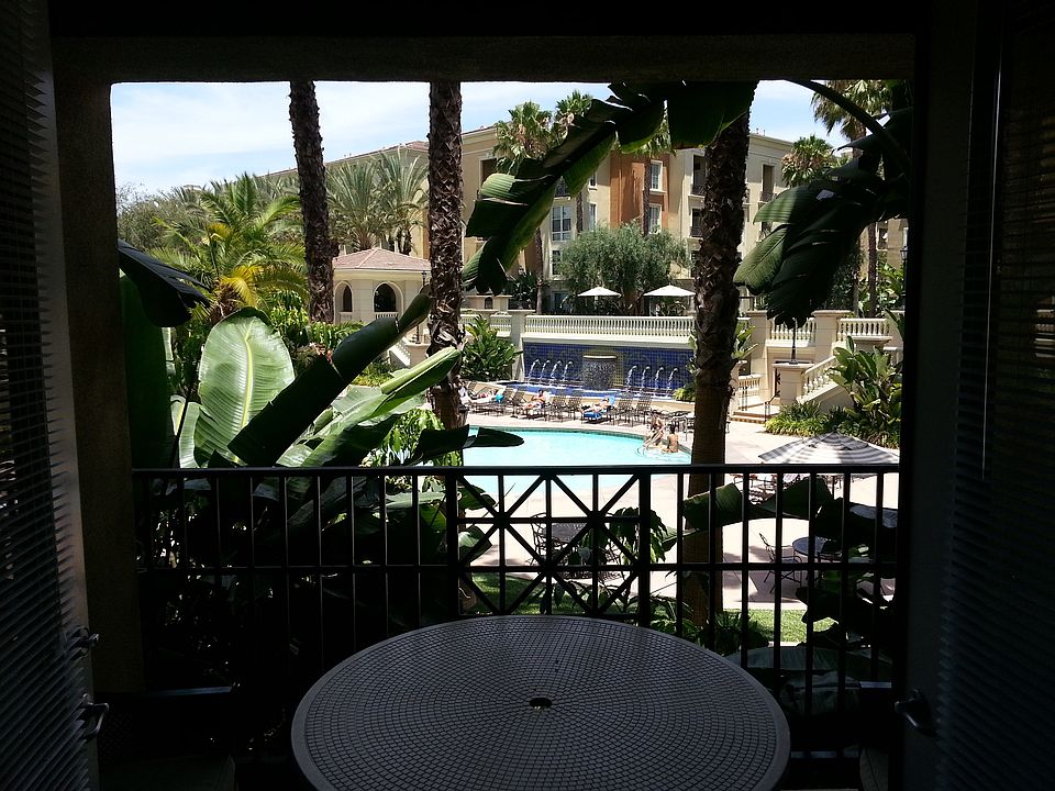 2nd image of 20 Palatine APT 306