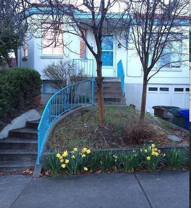 Charming duplex two blocks from the U.