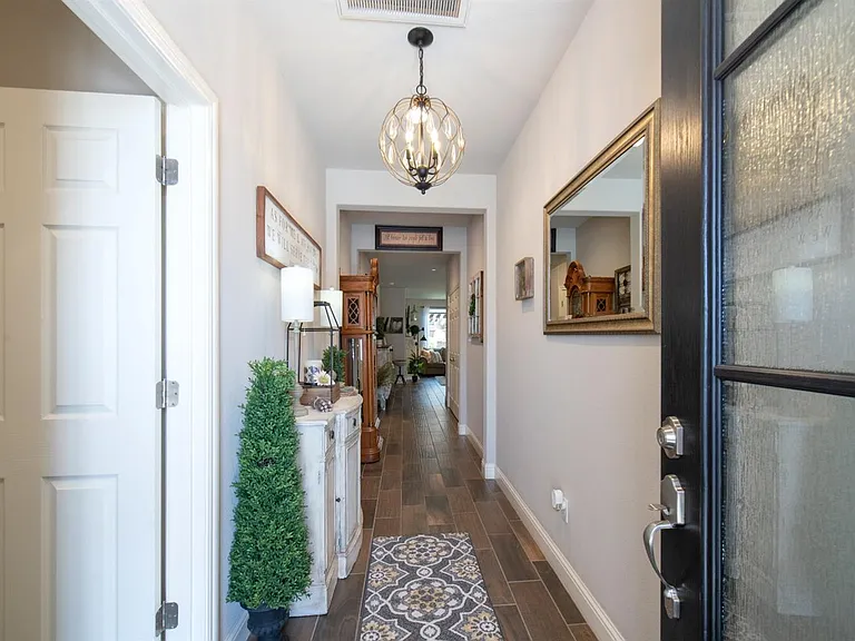 Wide Entrance Foyer