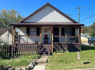 1366 Adams Ave, Milton, WV 25541