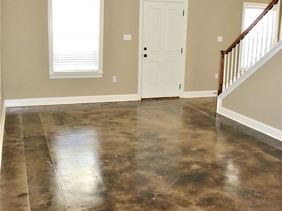 3 bd downstairs concrete floor