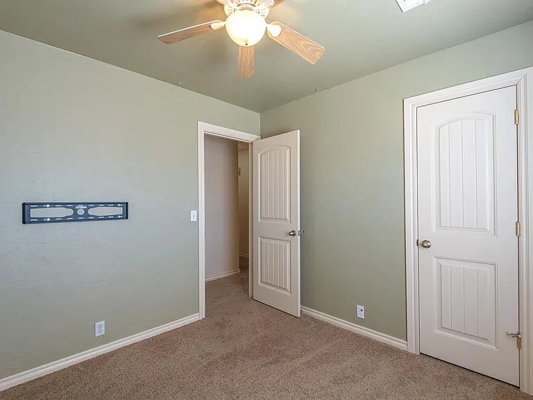 1321 Kelly Park Rd — Photo 28