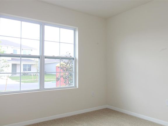 5th image of 524 Talisi Loop St