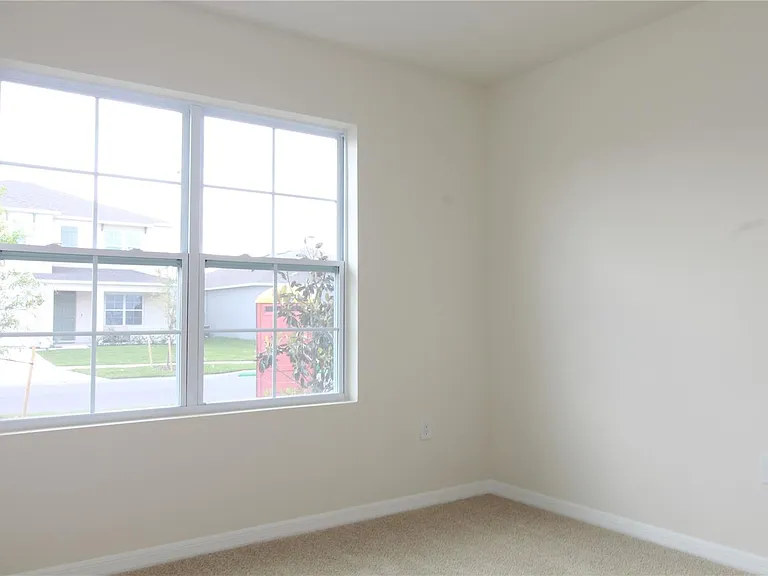 524 Talisi Loop St — Photo 5