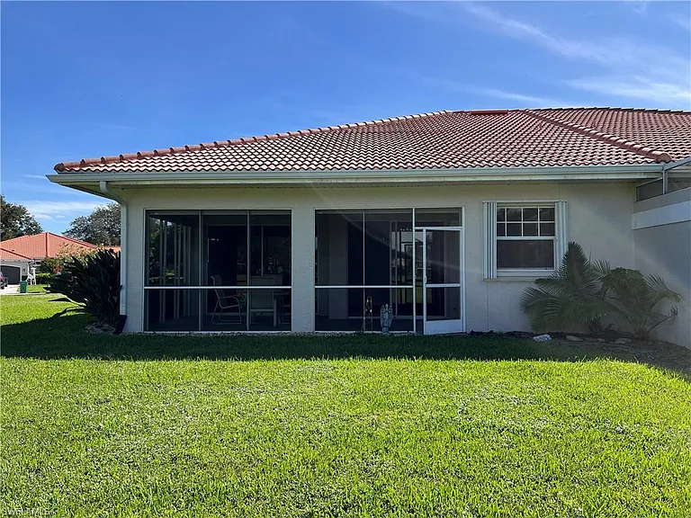 2081 Crestview Way #A-7 — Photo 32