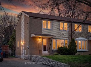 128 Woodfern Dr, Toronto, ON M1K2L5