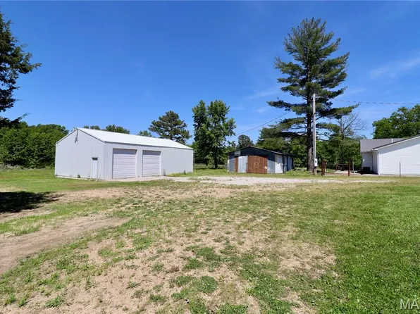 25915 Foxwood Ln, Lebanon, MO 65536