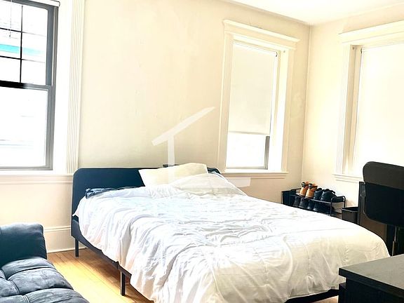 5th image of 75B Longwood Ave #2R