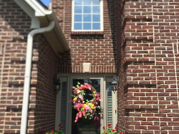 3rd image of 241 Richardson Pl