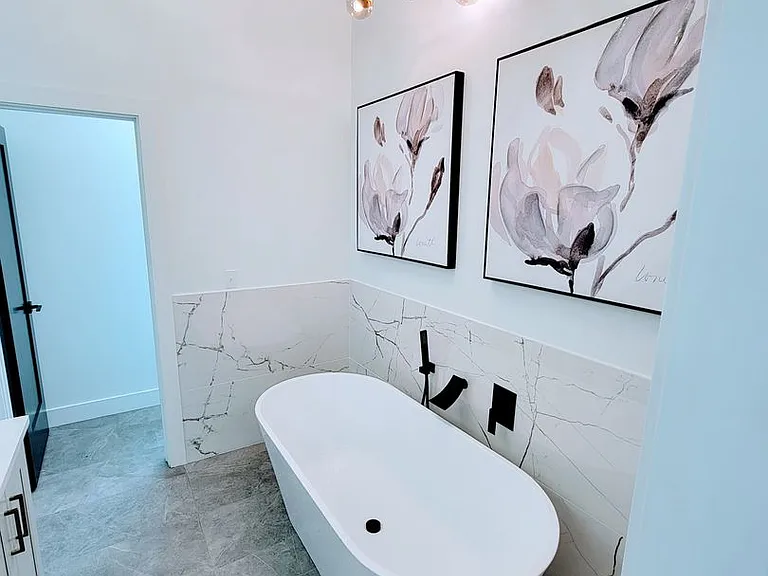 2251 E Lincoln Ln — Photo 24
