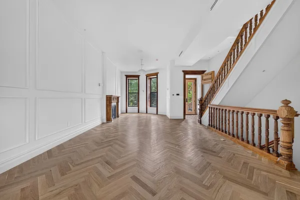 Living room, photo 2