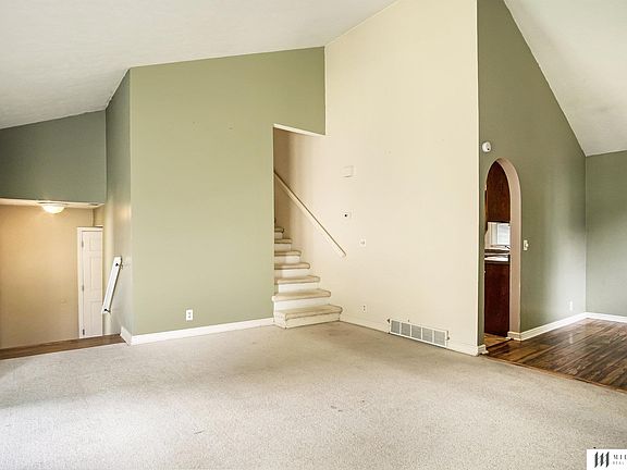 3rd image of 4913 Red Rock Ave