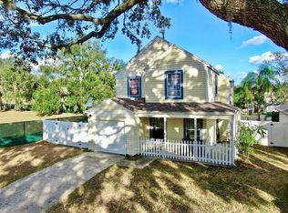 8211 Volusia Pl, Temple Terrace, FL 33637