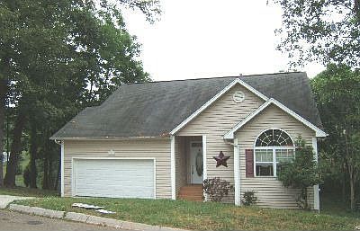 334 Woods View Cir