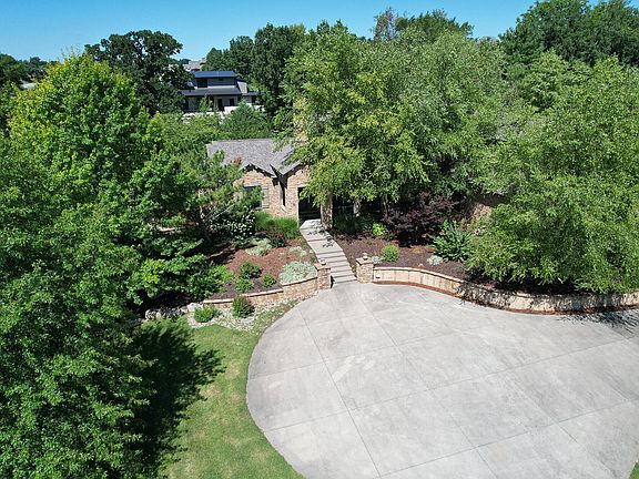 529 South Oaks Drive, Springfield, MO 65809 | MLS #60250481 | Zillow