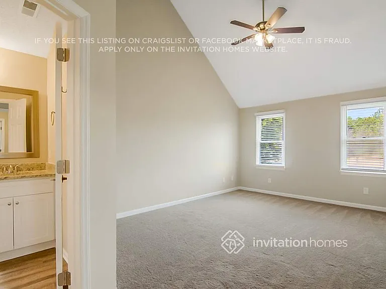 53 Hobson Ln — Photo 16