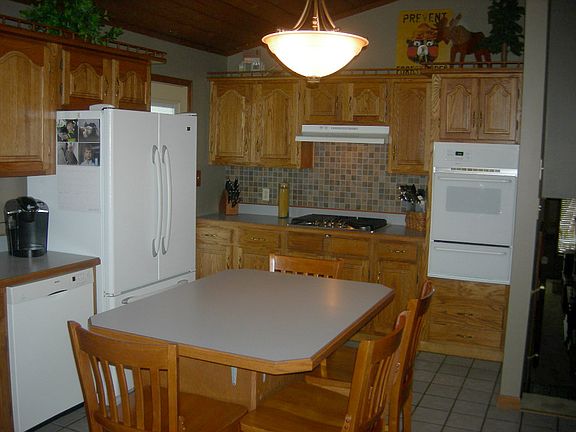 3rd image of 4711 Becker Dr