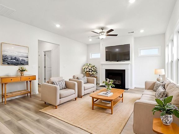 3rd image of 216 Ruby Prince Way