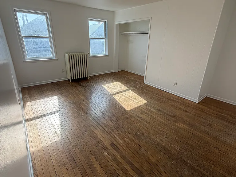 55 Broadway St — Photo 8