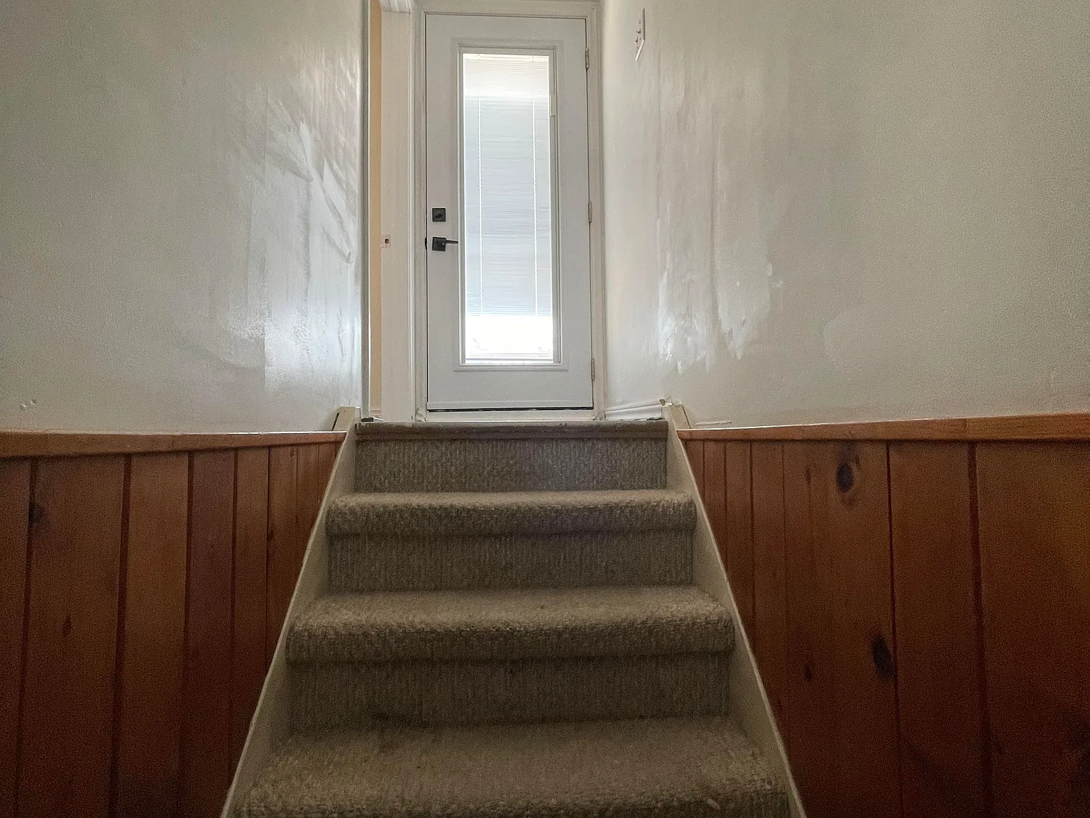 3 bed, $1,900 — Photo 2