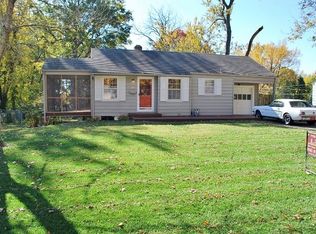 9605 E 68th St, Raytown, MO 64133
