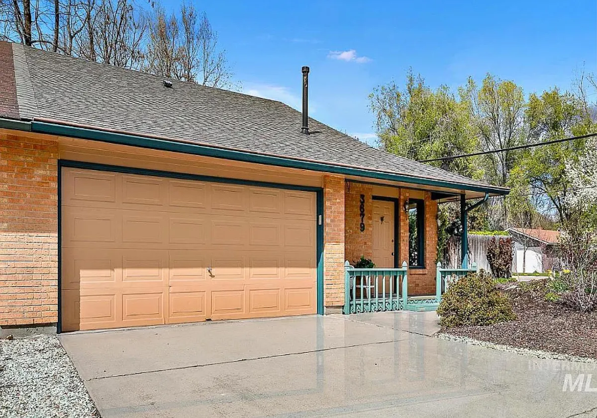 Building Photo - 3679 N Collister Dr