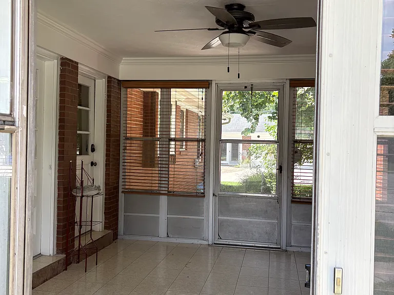 744 Wicklow Rd — Photo 2
