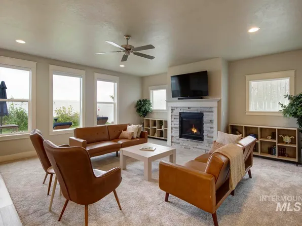 36 S Ravine Way, Nampa, ID 83687