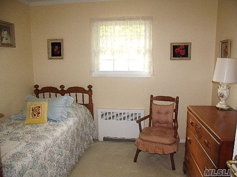 3rd image of 9 Cheryl Ln S