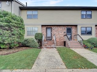 103 Maple Hill Dr, Woodbridge, NJ 07095