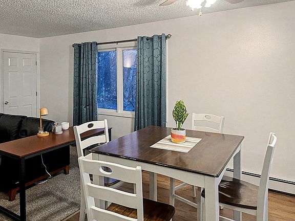 4th image of 4521 Cordova St #4