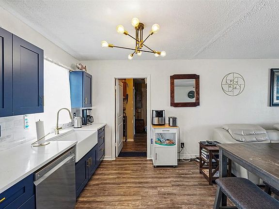 4th image of 2426 17TH AVENUE N