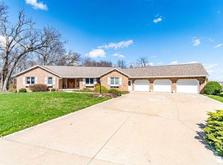 43 Waldheim Rd, Morton, IL 61550