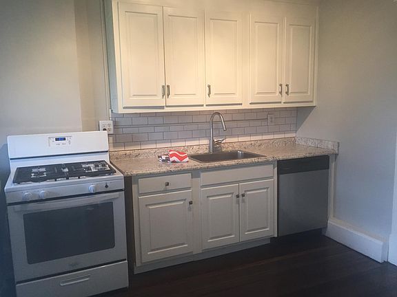 4th image of 609 W 33rd St APT 2E