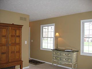 3rd image of 3 Fountain Lake Ct
