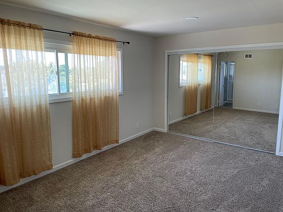 master bedroom Hallway bath