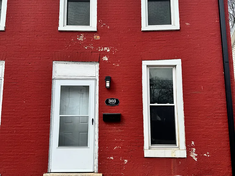 301 N 1st St #303 — Photo 17