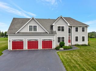 17 Macintosh Dr, Turner, ME 04282