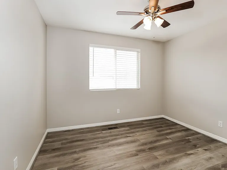 4053 W 5075 S — Photo 11