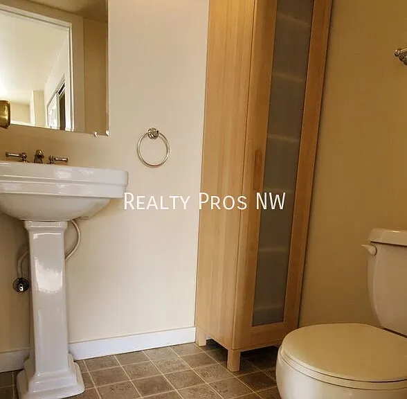 4500 Delridge Way SW #3 — Photo 4