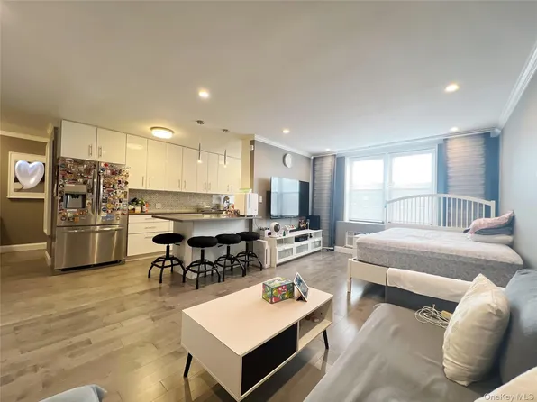 14105 Northern Boulevard #7, Flushing, NY 11354